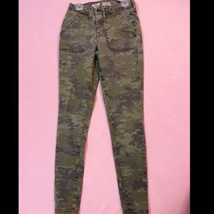 Camo Jeans, extra small, high wasted!